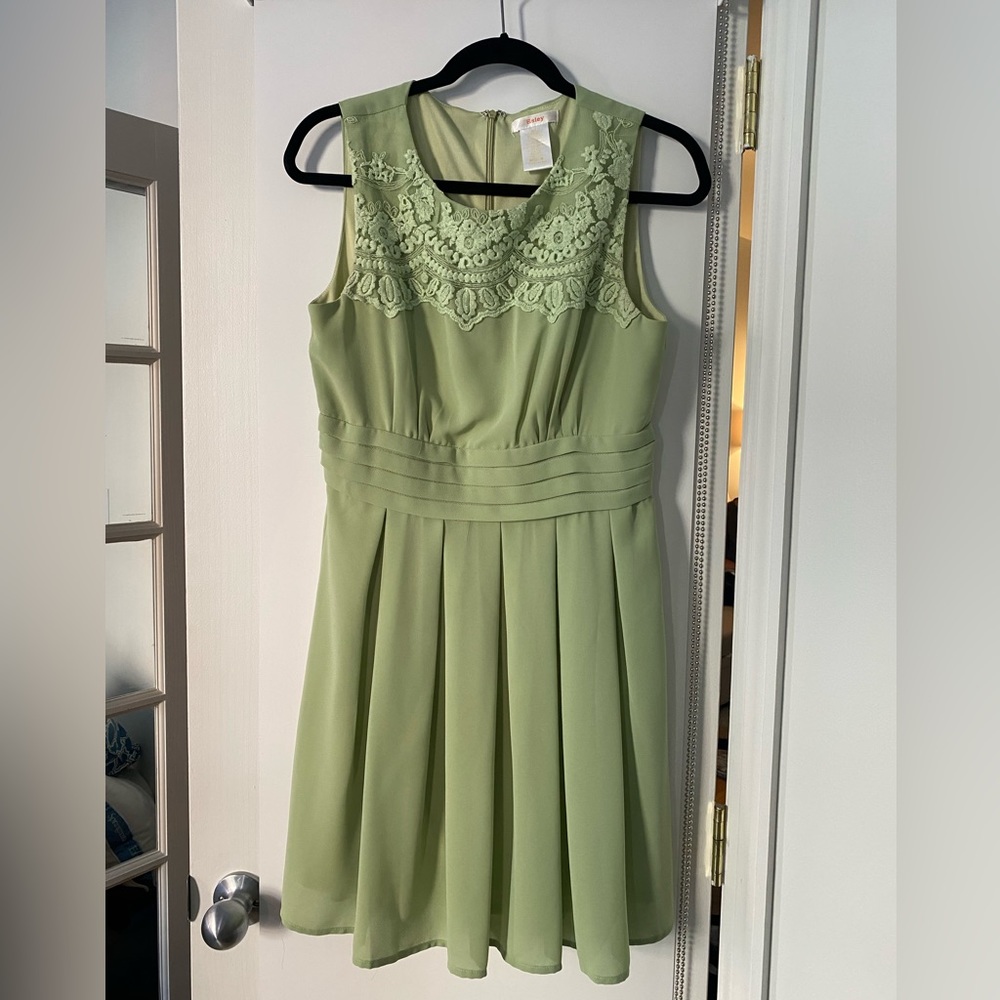 Green Esley Dress Size Medium | Pleated Embroidered Short Dress